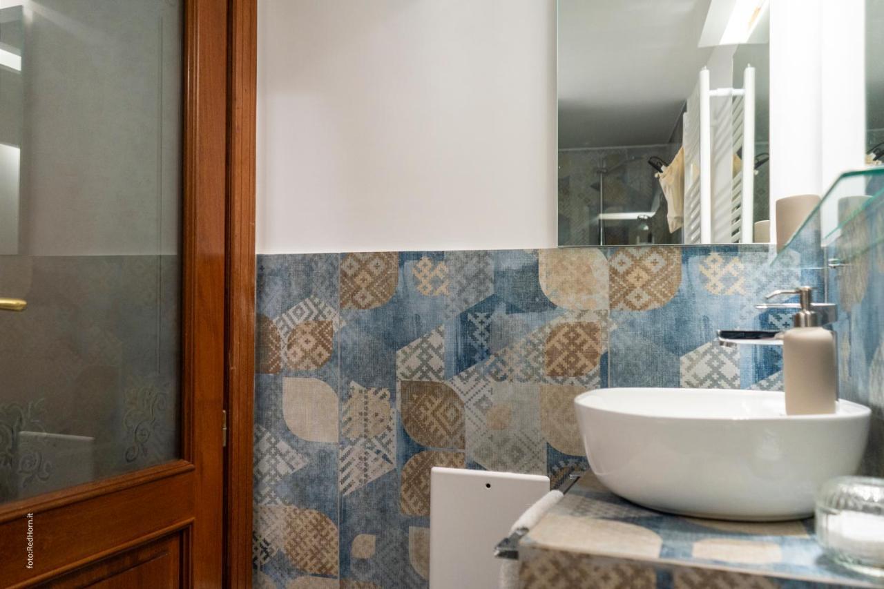 Two Rooms Chiaia 37 Naples Extérieur photo