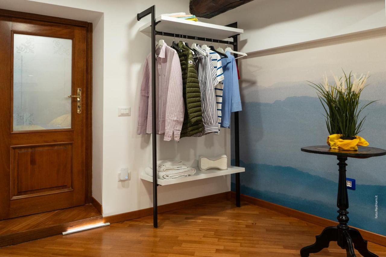 Two Rooms Chiaia 37 Naples Extérieur photo